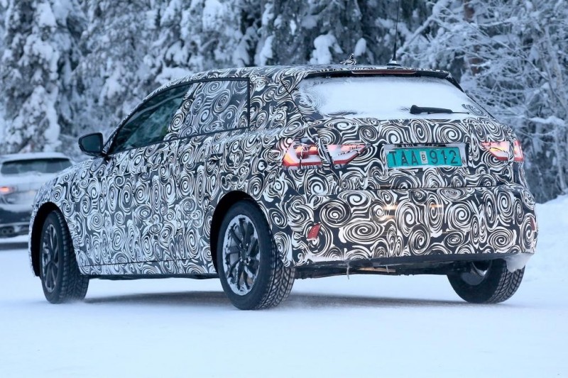 Будущая 2018 Audi A1 проходит зимнее тестирование