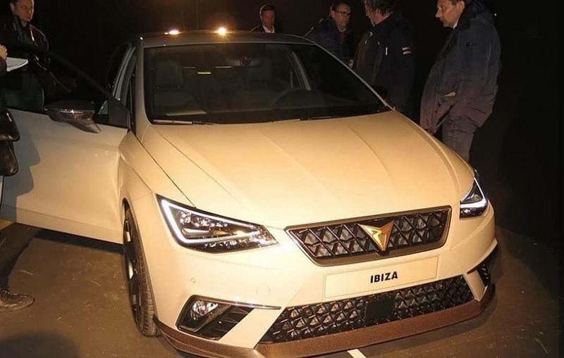 Новый Seat Ibiza Cupra просочился перед дебютом в Женеве