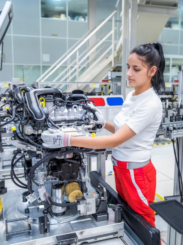 Volkswagen запустил производство нового 3-цилиндрового двигателя