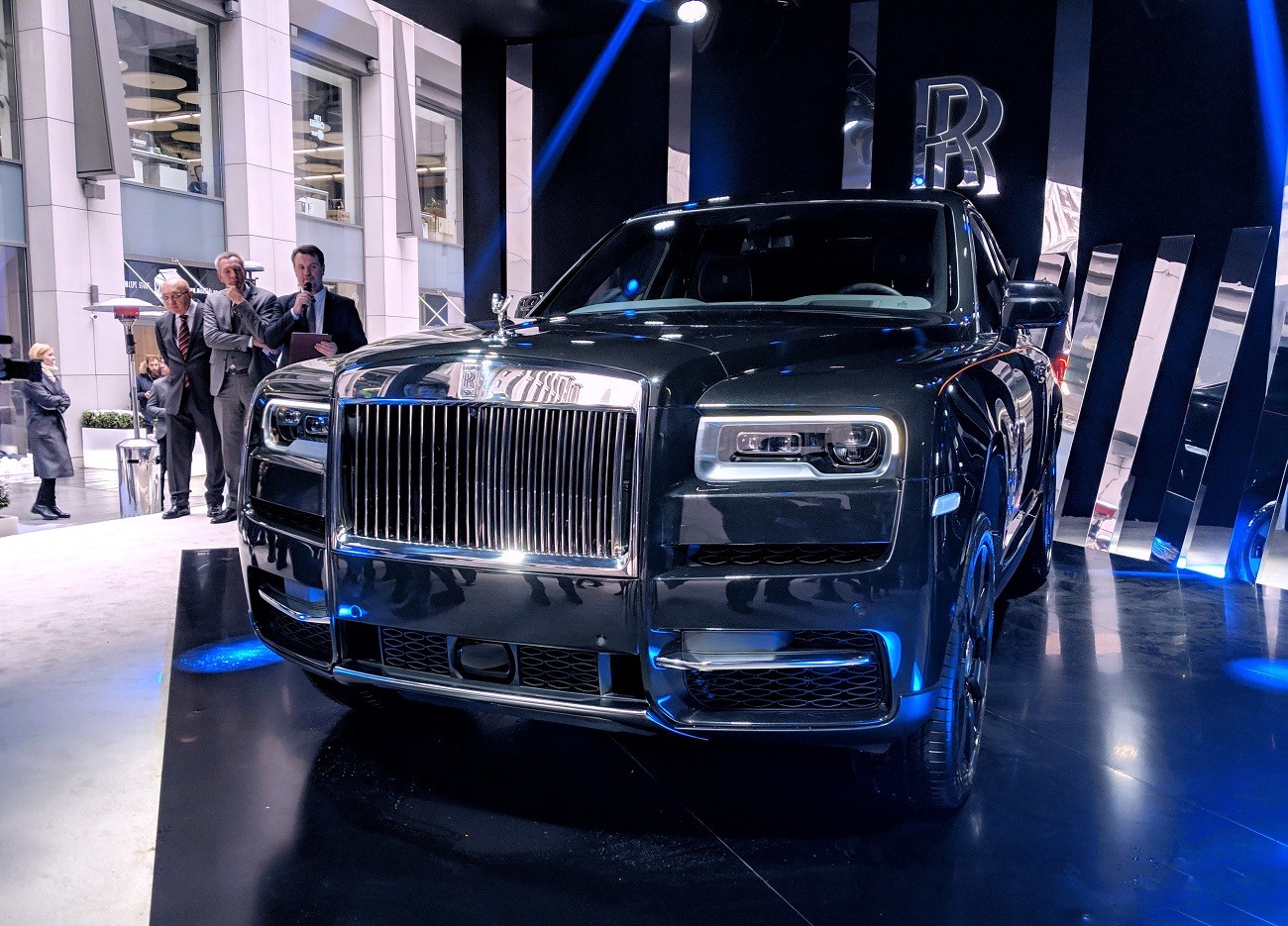 В Украине презентовали первый внедорожник от Rolls-Royce: сколько просят?