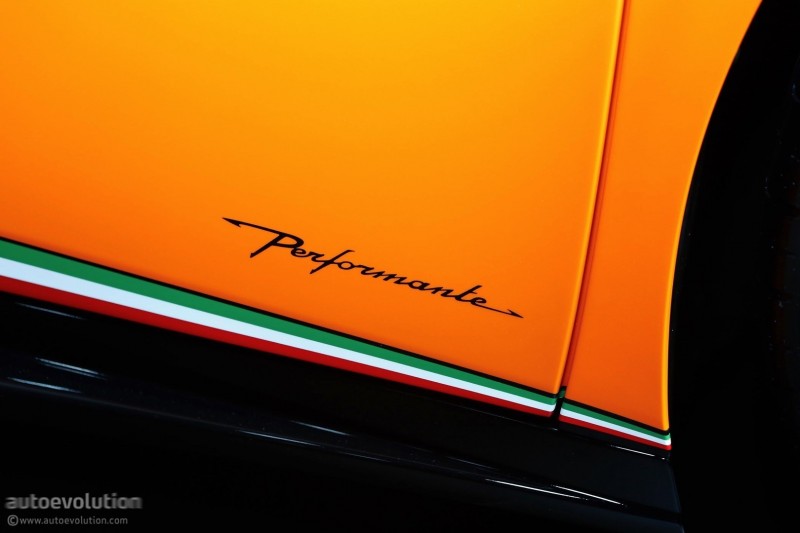 Lamborghini упрощает наименование своих моделей