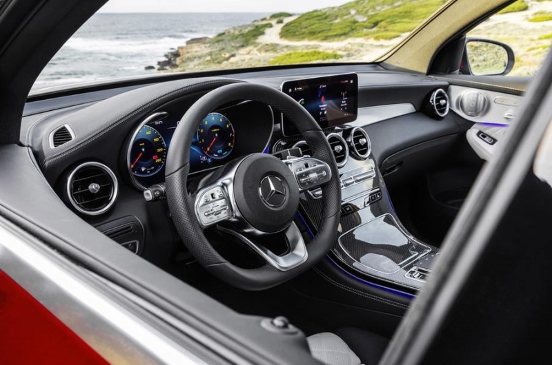 Обновленный Mercedes GLC Coupe 2020 покажут в Нью-Йорке