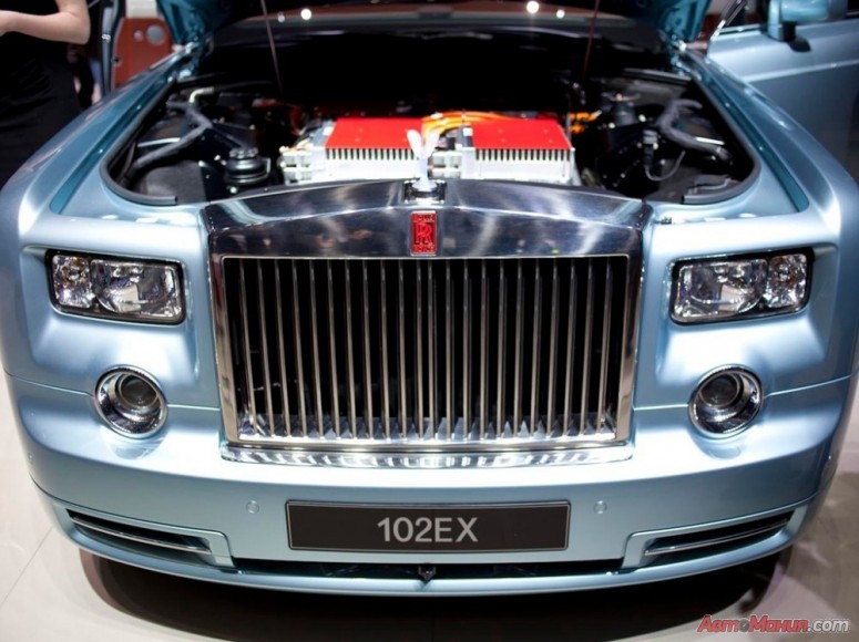 Лимузин-электрокар Rolls-Royce Phantom 102ЕХ [20 фото]