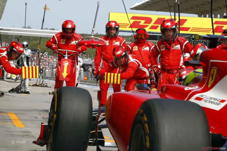 Формула-1 фото: за кадром гран-при Турции 2011 [38 фото]