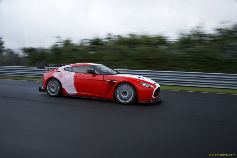 Aston Martin готовится к 24-часовой гонке Нюрбургринга