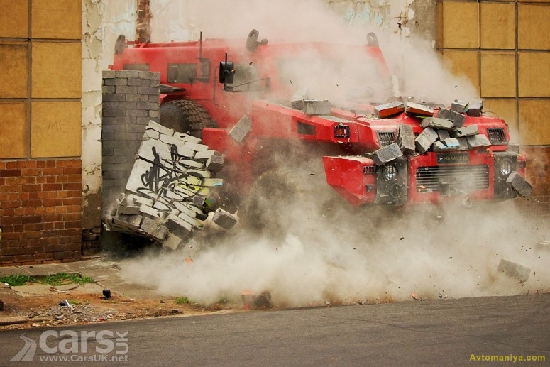 Paramount Marauder: Top Gear протестировал бронеавтомобиль [фото, видео]