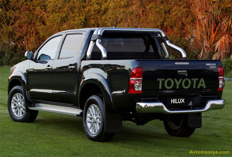 Toyota представила Hilux 2012 модельного года