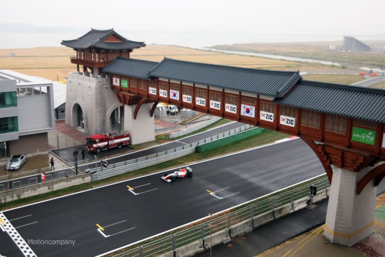 За кулисами Гран-При Кореи 2011: фоторепортаж