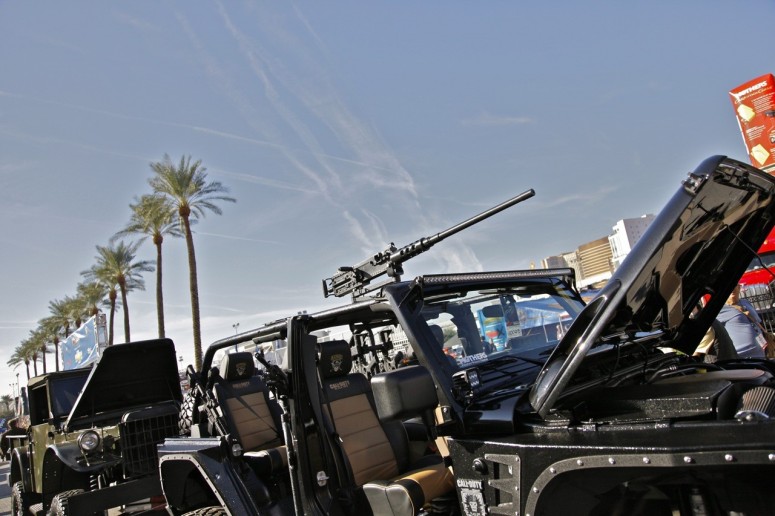 Военный Jeep Wrangler: спецверсия с пулеметом от Xtreme Outfitters