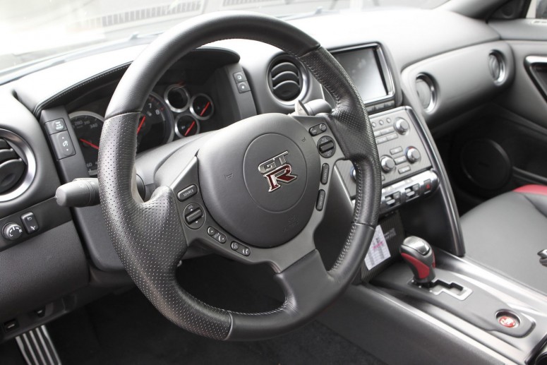 Nissan GT-R 2012: первая официальная информация
