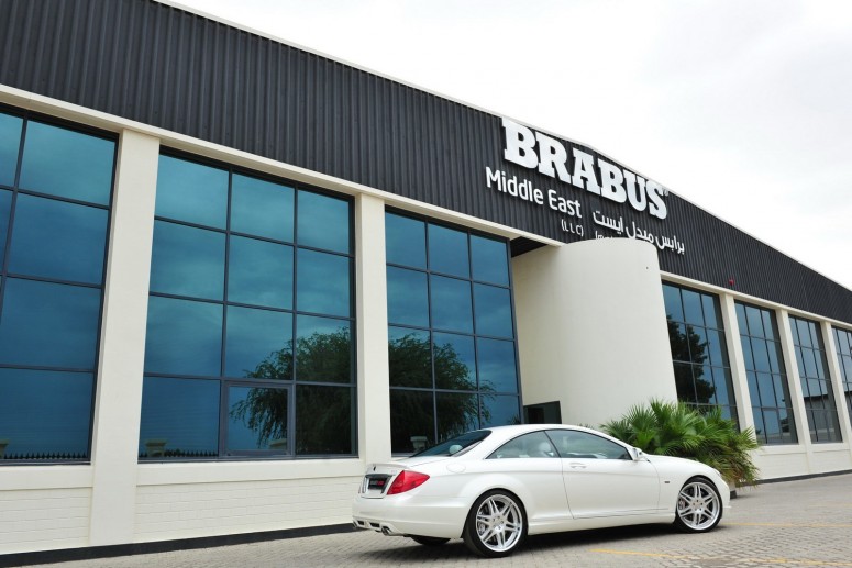 Самый быстрый Mercedes CL 600 показали в Дубаи тюнеры Brabus
