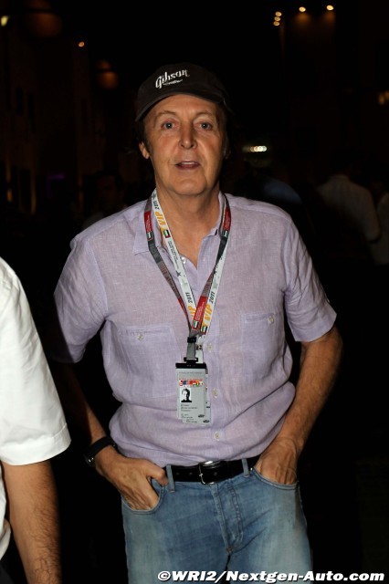 За кулисами Гран-при Абу-даби 2011: фоторепортаж