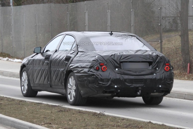 2014 Mercedes S-Class: автопилот до 40 км/ч
