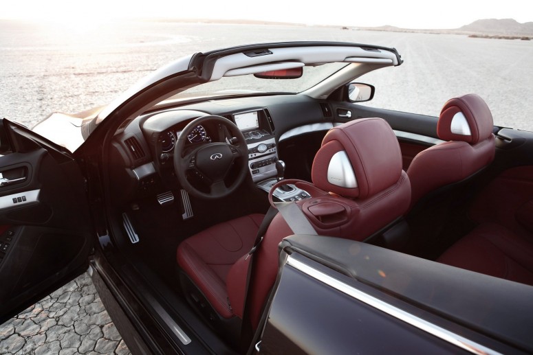 Infiniti представило кабриолет G37 со специальными настройками