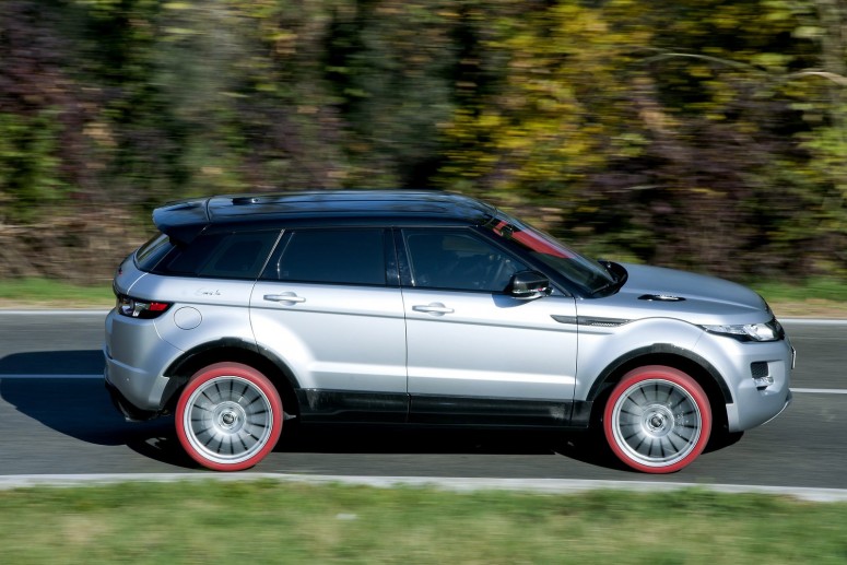 Шинники Marangoni \"обули\" Range Rover в красные покрышки