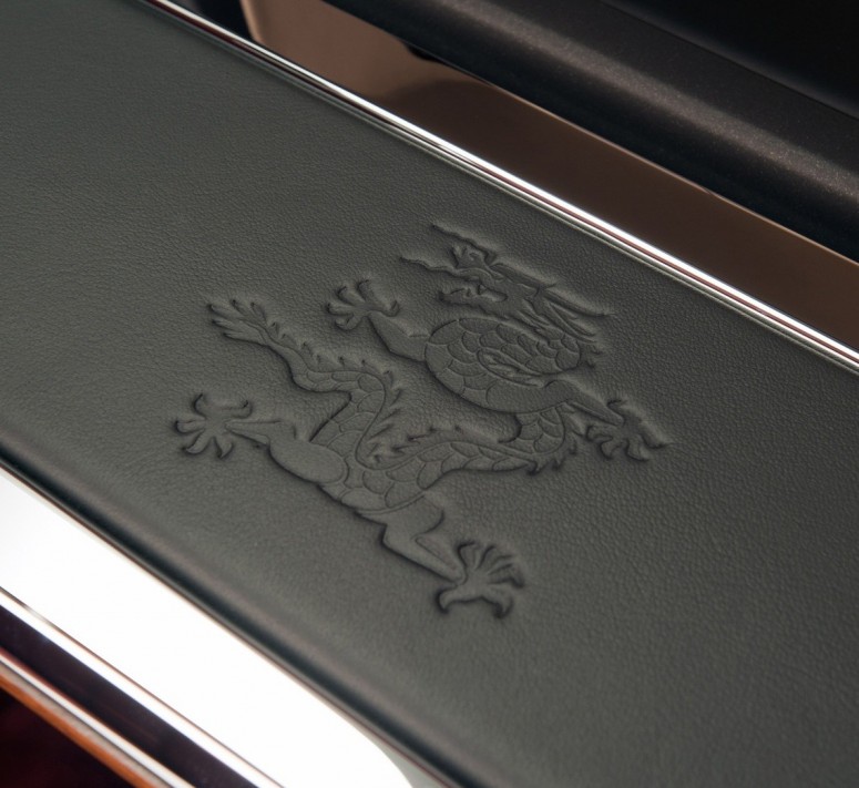 Спец-версия Rolls-Royce Phantom Bespoke для Китая: «Год Дракона»