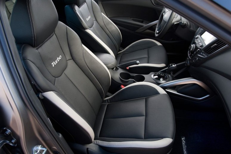 201-сильный хэтчбек Hyundai Veloster 2013 готов побороть VW Golf GTI
