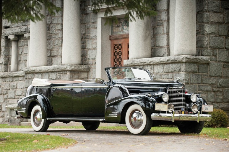 Президентский лимузин 1938 Cadillac V16 выставили на аукцион [фото]