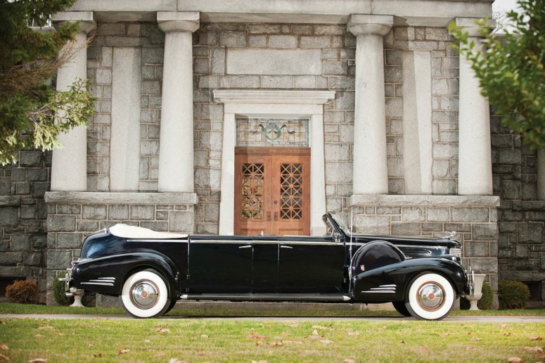Президентский лимузин 1938 Cadillac V16 выставили на аукцион [фото]