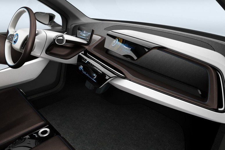 BMW применит в автомобилях сенсорные ткани