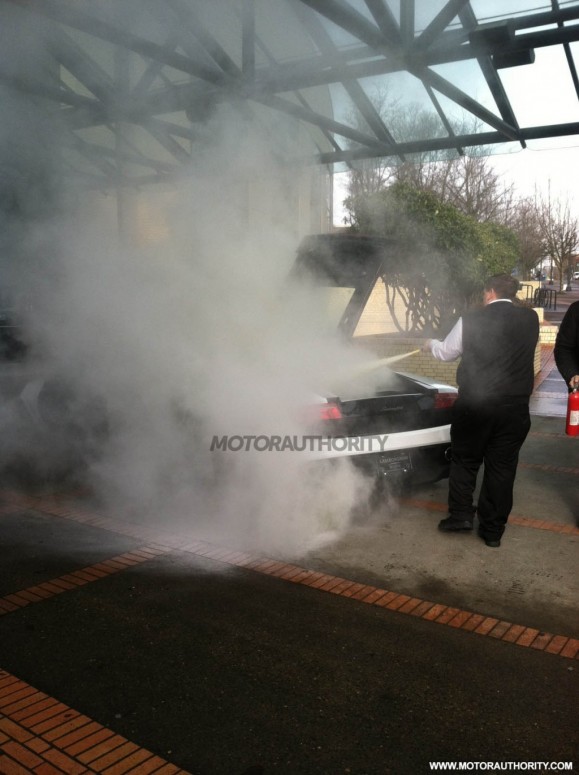 Как сгорело Lamborghini Gallardo на Автосалоне в Портленде