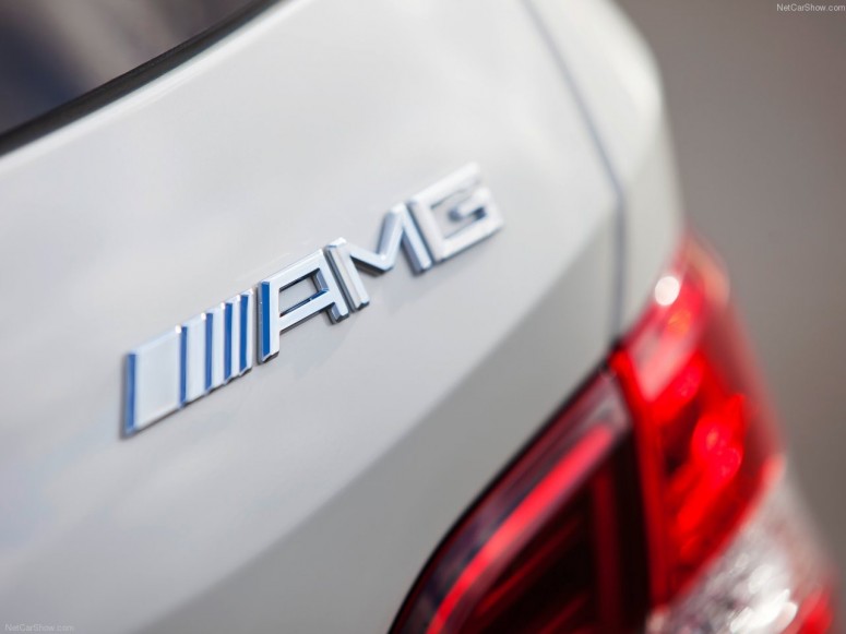 Mercedes добавил фотографий ML 63 AMG 2013