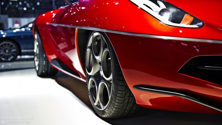 Alfa Romeo Disco Volante 2012 – возрождение ретро-дизайна [фото]