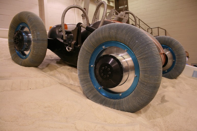 Шины для космоса «Spring Tire» от Goodyear и NASA: революция [фото]