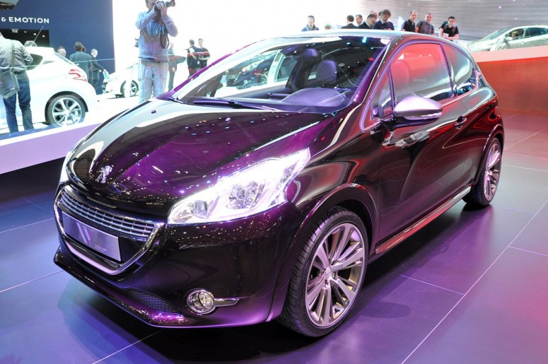 Peugeot готовит миникроссовер на базе 208-й модели