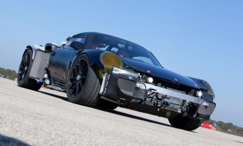 Porsche 918 Spyder: прототип обкатывает трассу