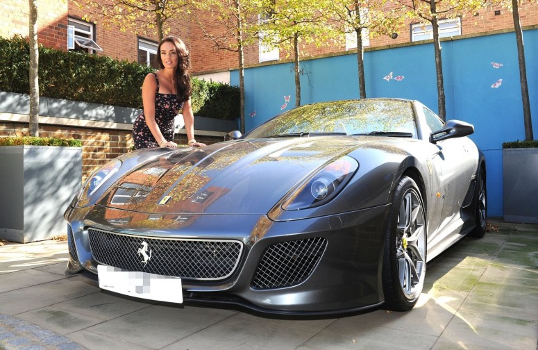 Тамара Экклстоун позирует перед Ferrari 599 GTO: «Девушка Миллиардер»