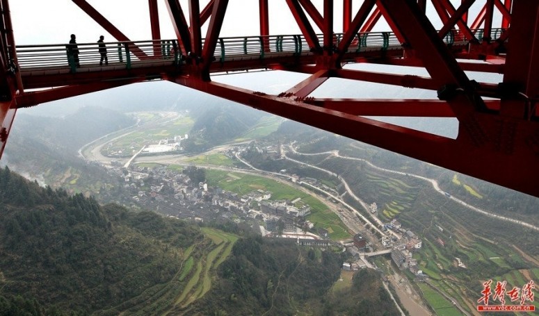 Самый длинный подвесной мост в мире: Китай, \"Айчжай\" [фото]