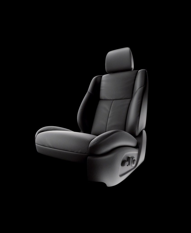 Nissan Altima 2013: c «сидениями с нулевой гравитацией» [фото]
