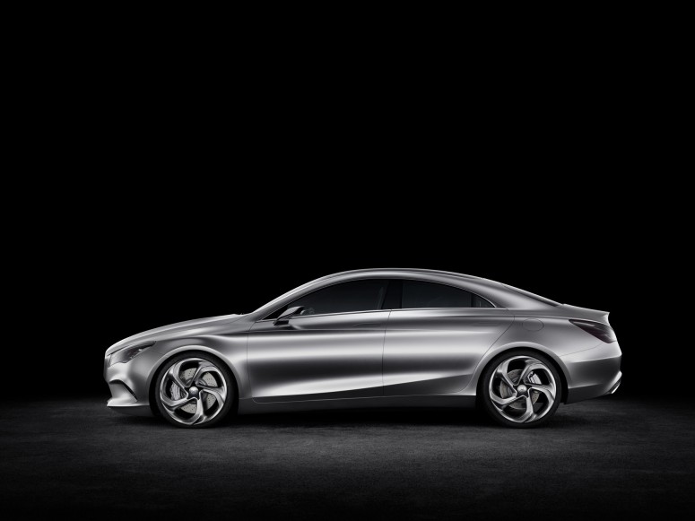 Снимки Mercedes CSC появились в интернете: «четырехдверное купе»