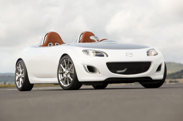 Mazda откажется от двигателя V6 и будет развивать технологию SkyActive