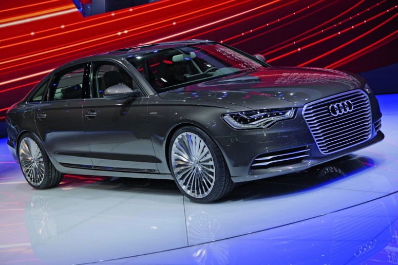 Audi представила удлиненный вариант А6 для Китая