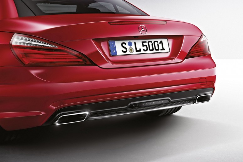 Mercedes предложил коллекцию аксессуаров для родстера SL 2013