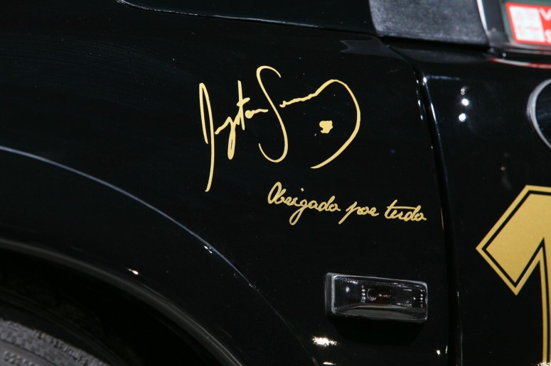 Легендарному гонщику F1, Айртону Сенне, посвятили Lotus Esprit