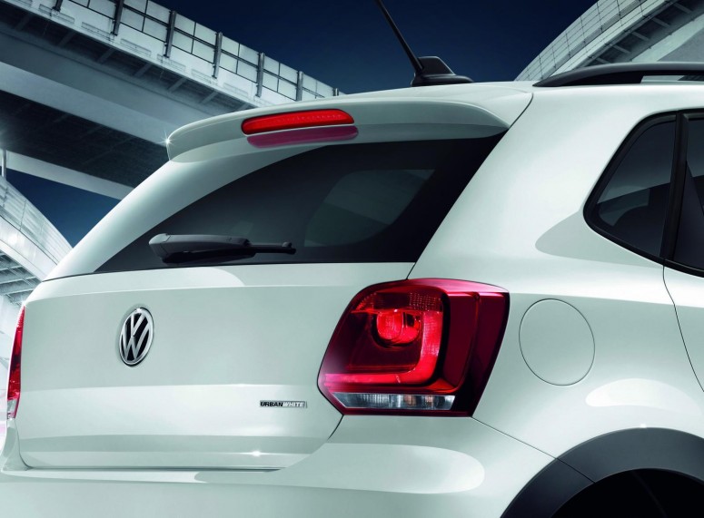 Эксклюзивная версия Volkswagen CrossPolo: белый перламутр