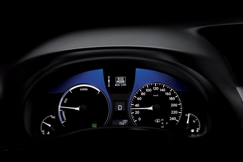 Обновленный Lexus RX 450h 2013 начал поступать к дилерам