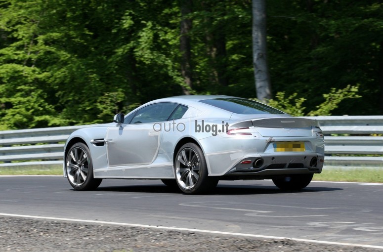 Aston Martin DB9 тестируют на Северной петле