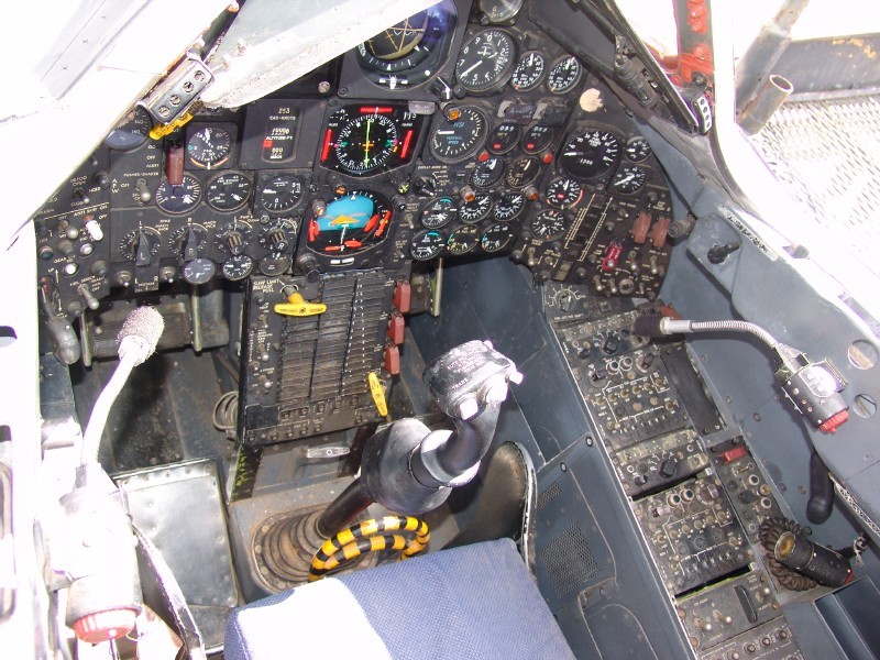Хвостовой плавник сверхзвукового разведчика SR-71 Blackbird за sr-71-blackbird-16jpg млн