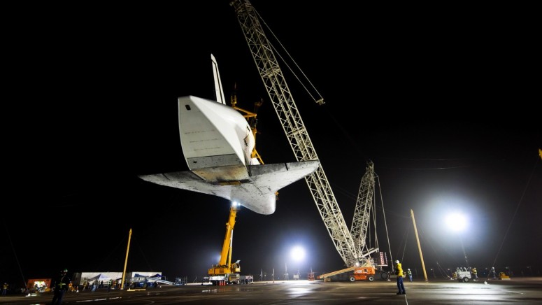 Как устанавливают космический шаттл на Боинг 747 [фото]