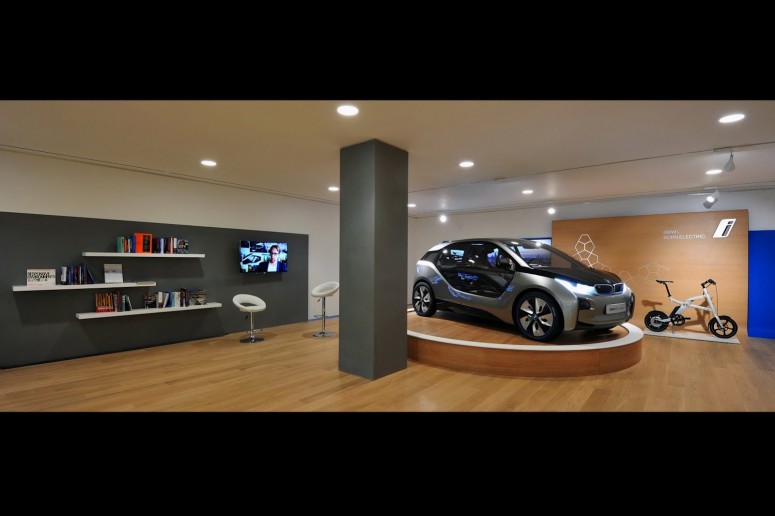 BMW показало готовый к производству ситикар i3