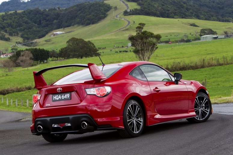 Toyota предложила австралийцам аэрокит для спорт-купе \"86\"с гигантским задним крылом