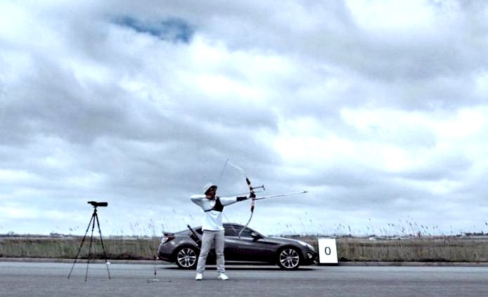 Hyundai Genesis: может ли автомобиль быть быстрее стрелы лука? [видео]