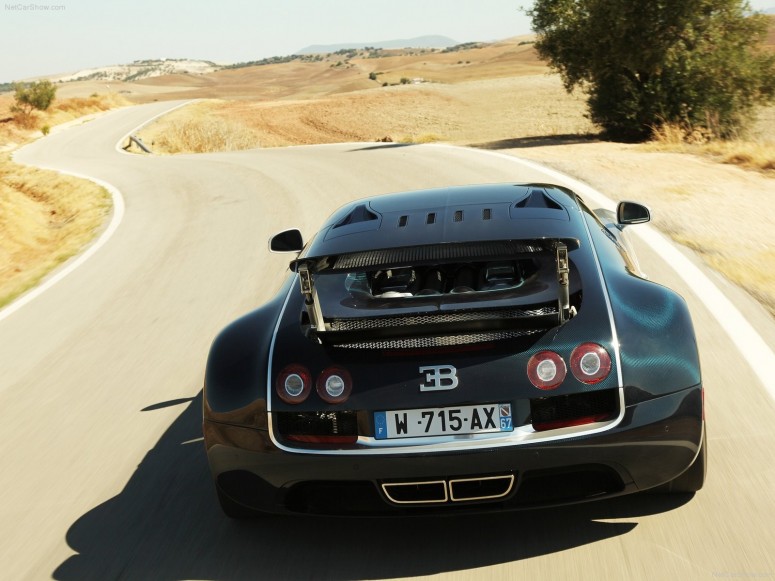 Bugatti подумывает над гибридным наследником Veyron