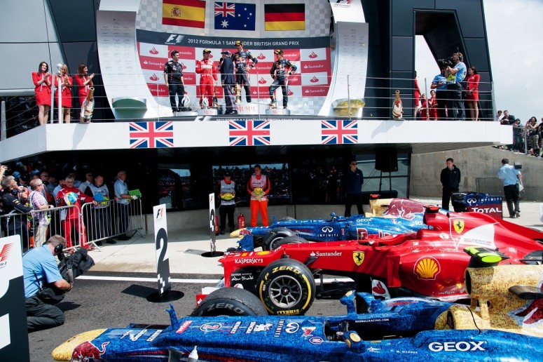 Фоторепортаж с Гран При Великобритании 2012