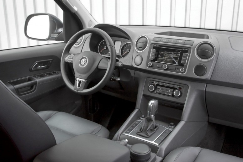Пикап 2013 VW Amarok: более мощный двигатель и новые функции