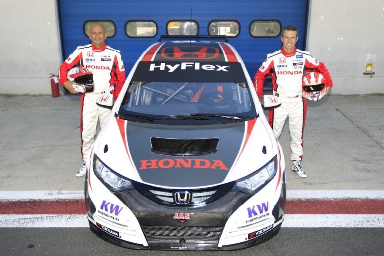 Honda Civic WTCC проходит последние трековые испытания